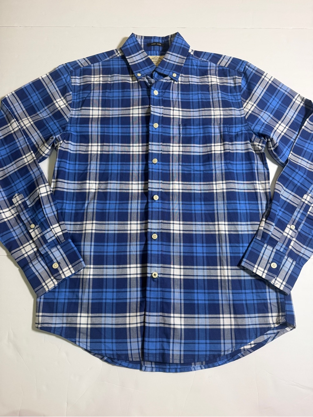 St John’s Bay Classic Blue Plaid Button-Down Men's Shirt Size Small